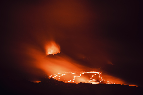 lava caldera Kilauea-2